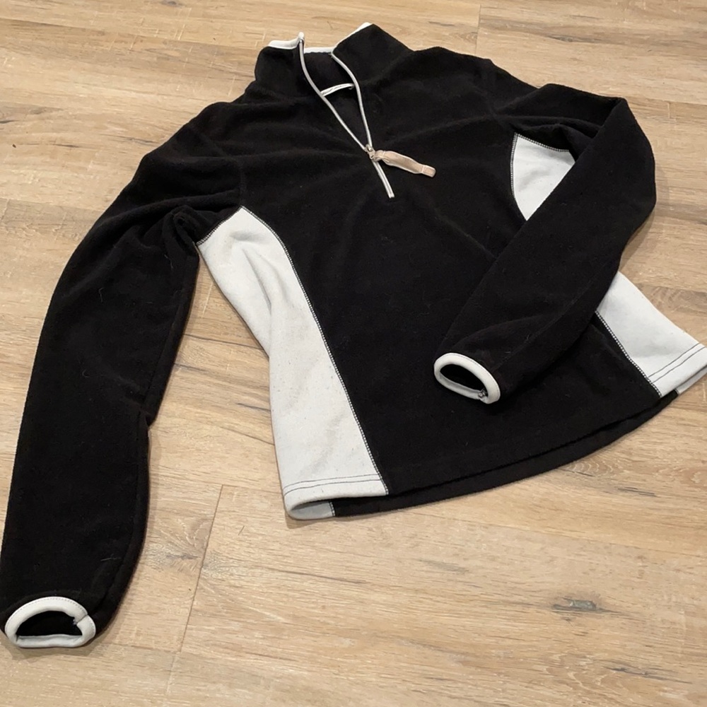 Derek Heart pullover.